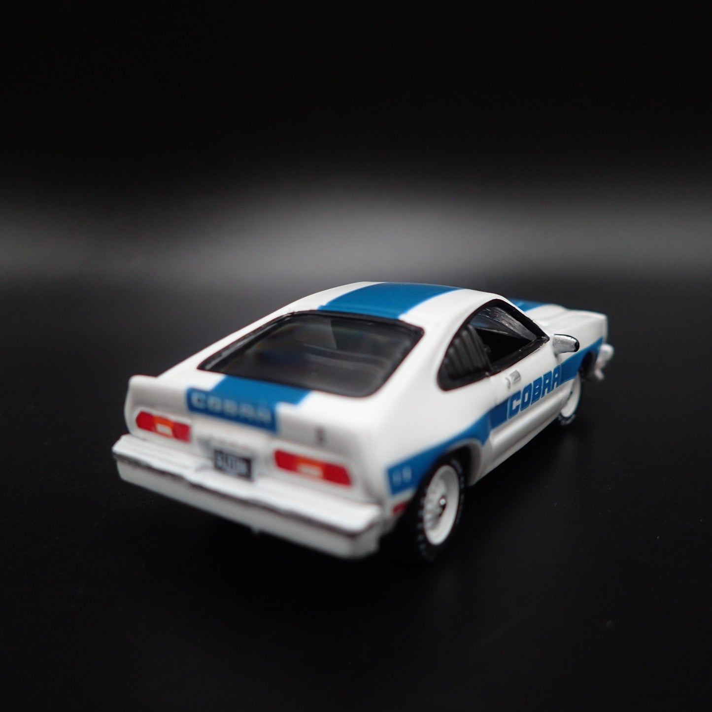 1978 78 FORD MUSTANG II COBRA ll WHITE 1:64 SCALE COLLECTIBLE DIECAST MODEL CAR