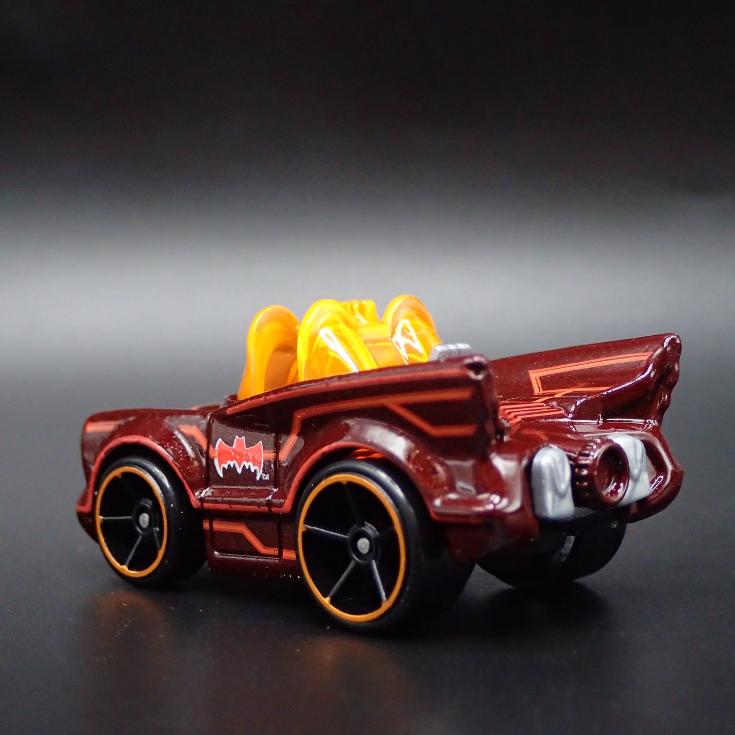 1966 66 BATMAN BATMOBILE ADAM WEST TV 1/64 SCALE COLLECTIBLE DIECAST MODEL CAR