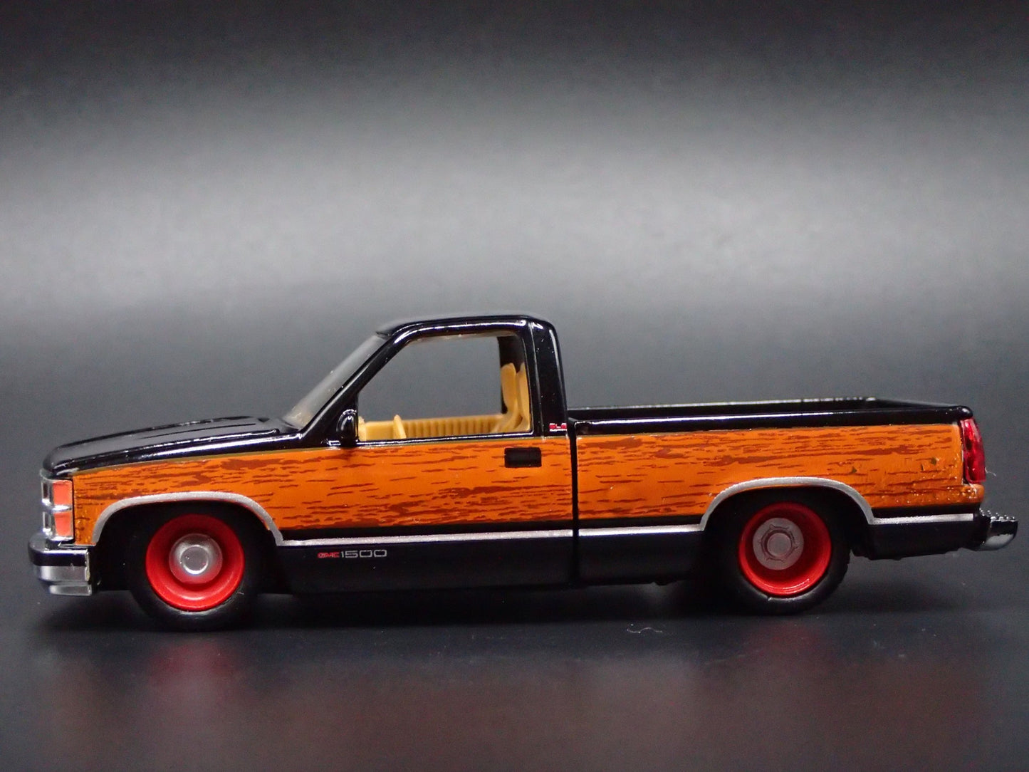 1989 89 GMC SIERRA 1500 PICKUP TRUCK 1/64 SCALE COLLECTIBLE DIECAST MODEL CAR