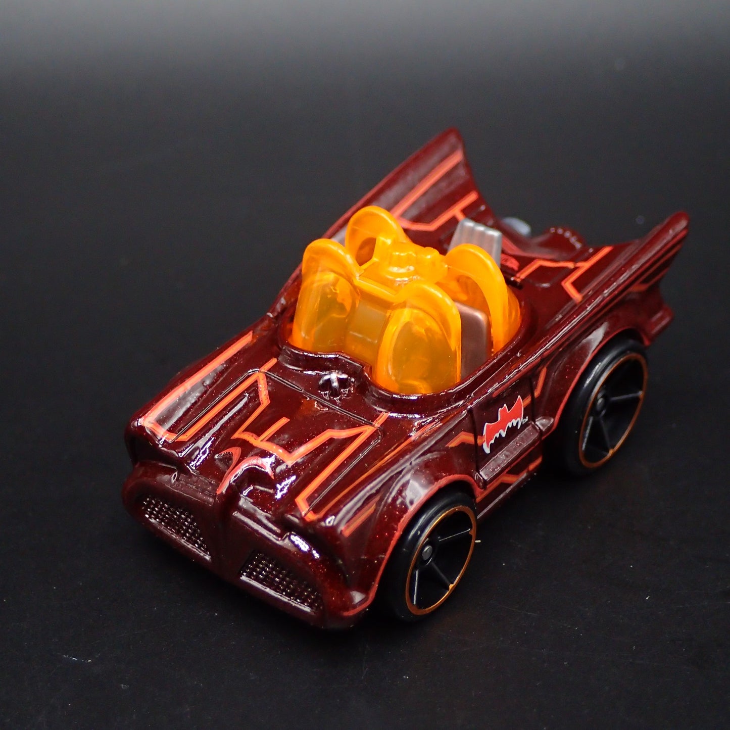 1966 66 BATMAN BATMOBILE ADAM WEST TV 1/64 SCALE COLLECTIBLE DIECAST MODEL CAR