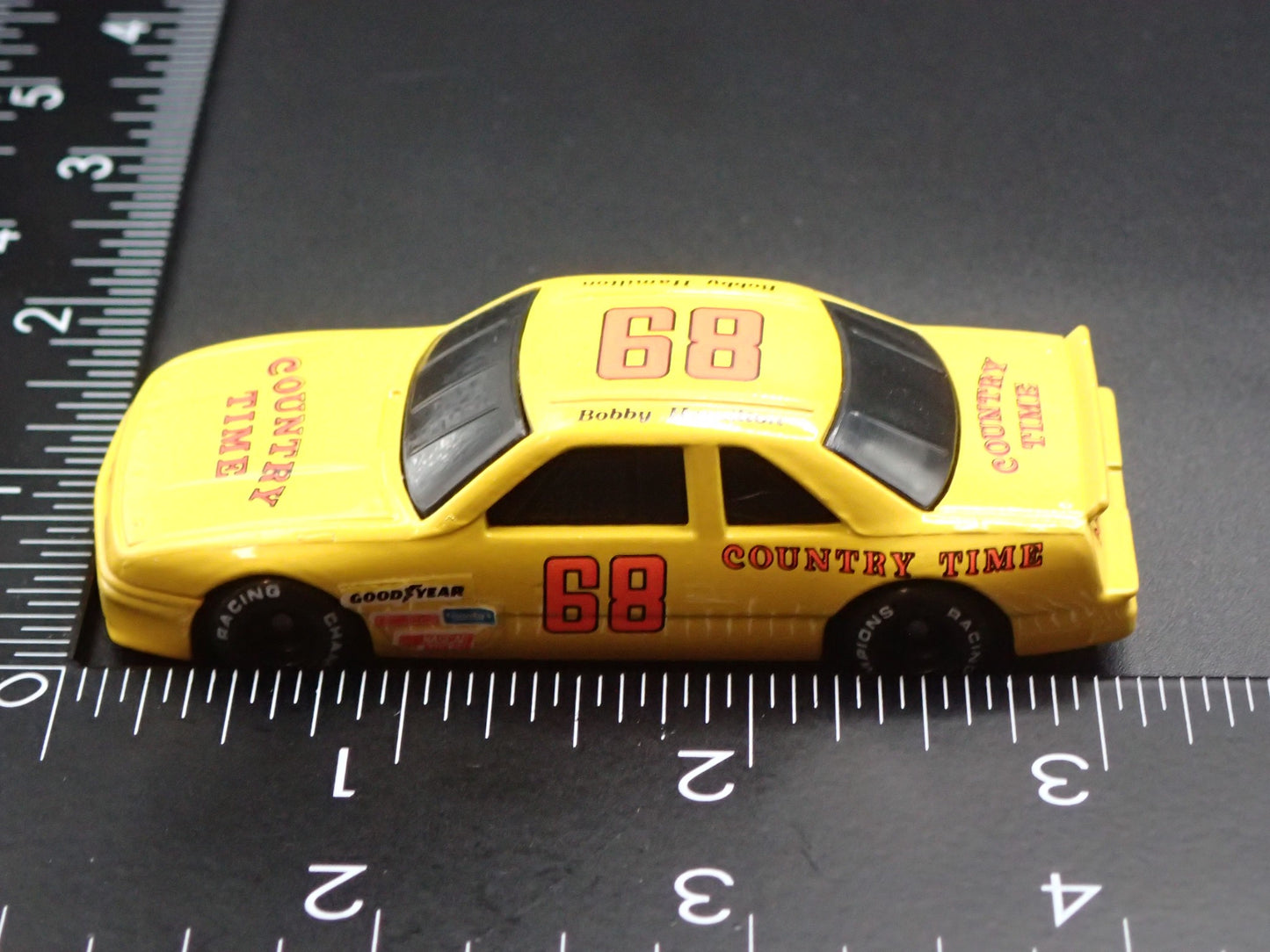 1991 91 OLDSMOBILE CUTLASS 68 BOBBY HAMILTON NASCAR 1:64 SCALE DIECAST CAR