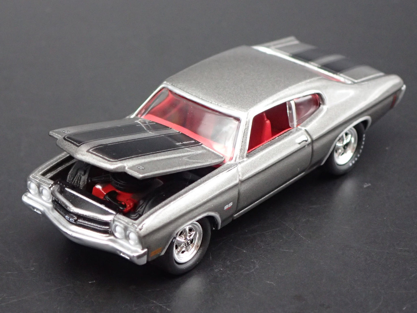 1970 70 CHEVY CHEVROLET CHEVELLE SS 454 1:64 SCALE DIORAMA DIECAST MODEL CAR