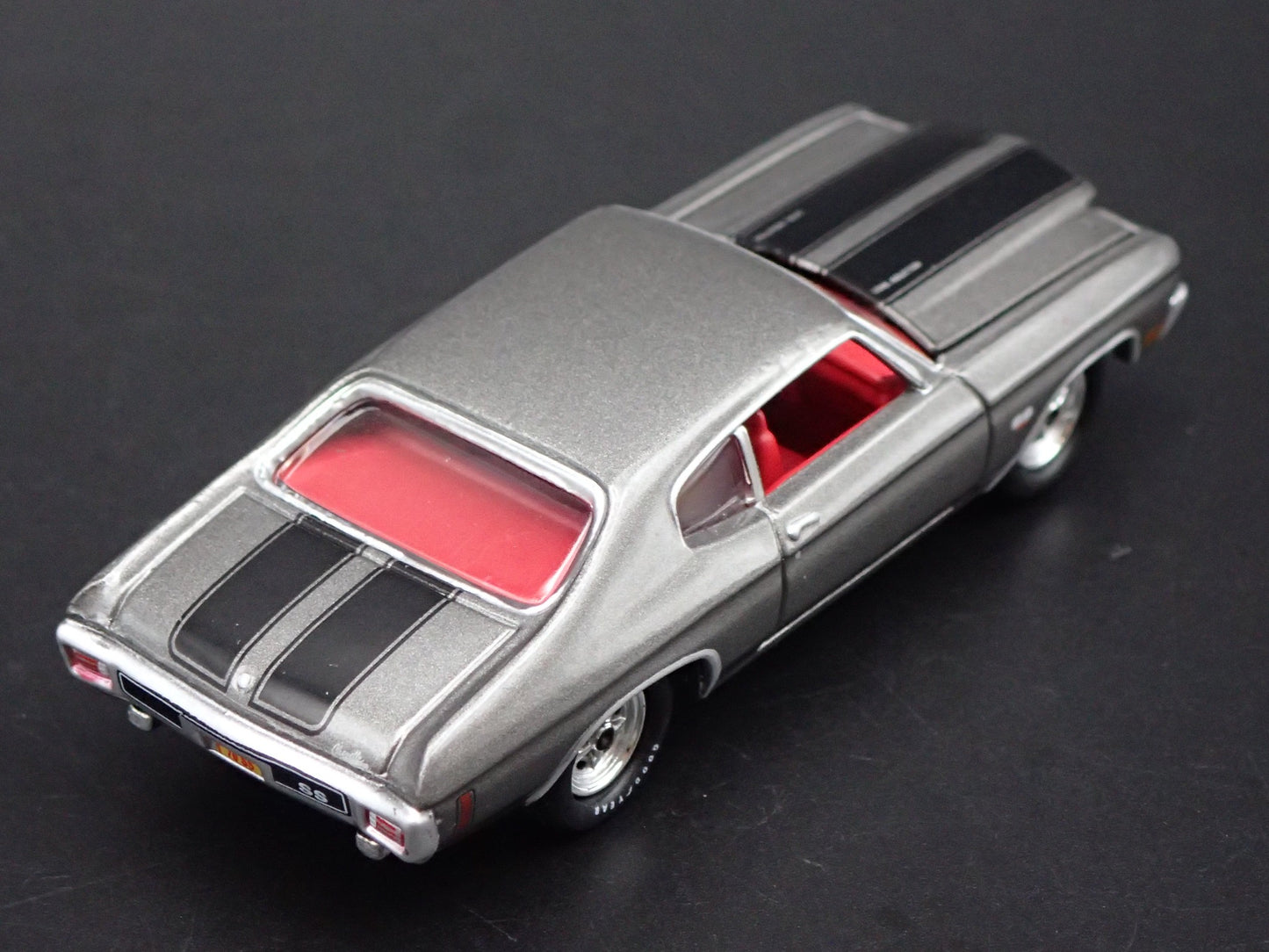 1970 70 CHEVY CHEVROLET CHEVELLE SS 454 1:64 SCALE DIORAMA DIECAST MODEL CAR