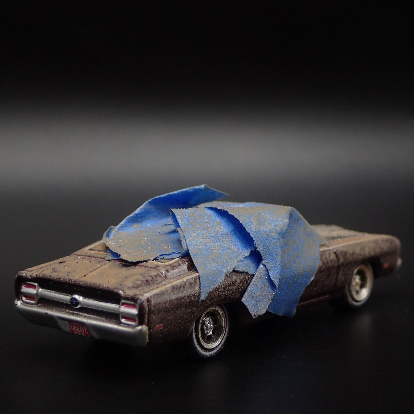 1969 69 FORD TORINO TALLADEGA BARN FIND 1:64 SCALE DIORAMA DIECAST MODEL CAR