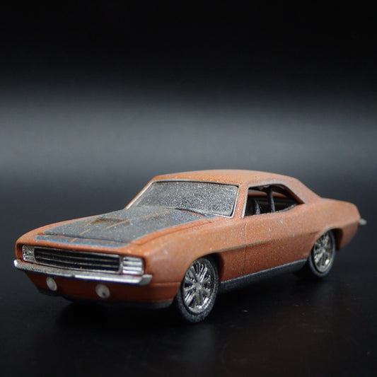 1969 69 CHEVY CHEVROLET CAMARO BARN FIND 1:64 SCALE DIORAMA DIECAST MODEL CAR