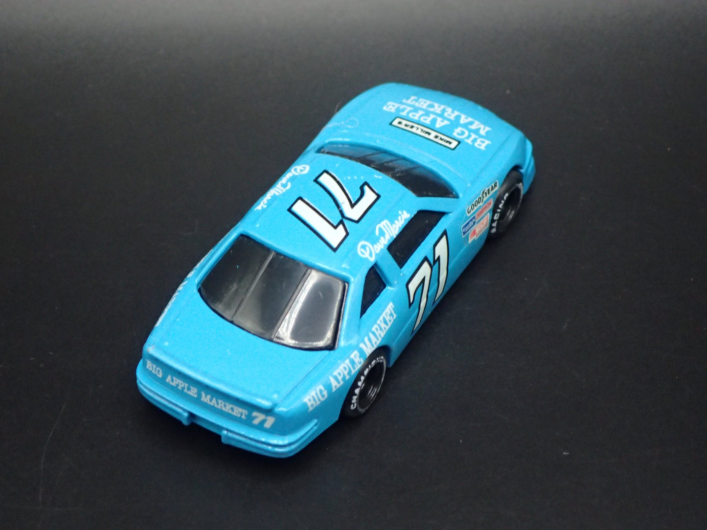 1991 91 CHEVY LUMINA #71 DAVE MARCIS NASCAR 1:64 SCALE DIECAST MODEL CAR