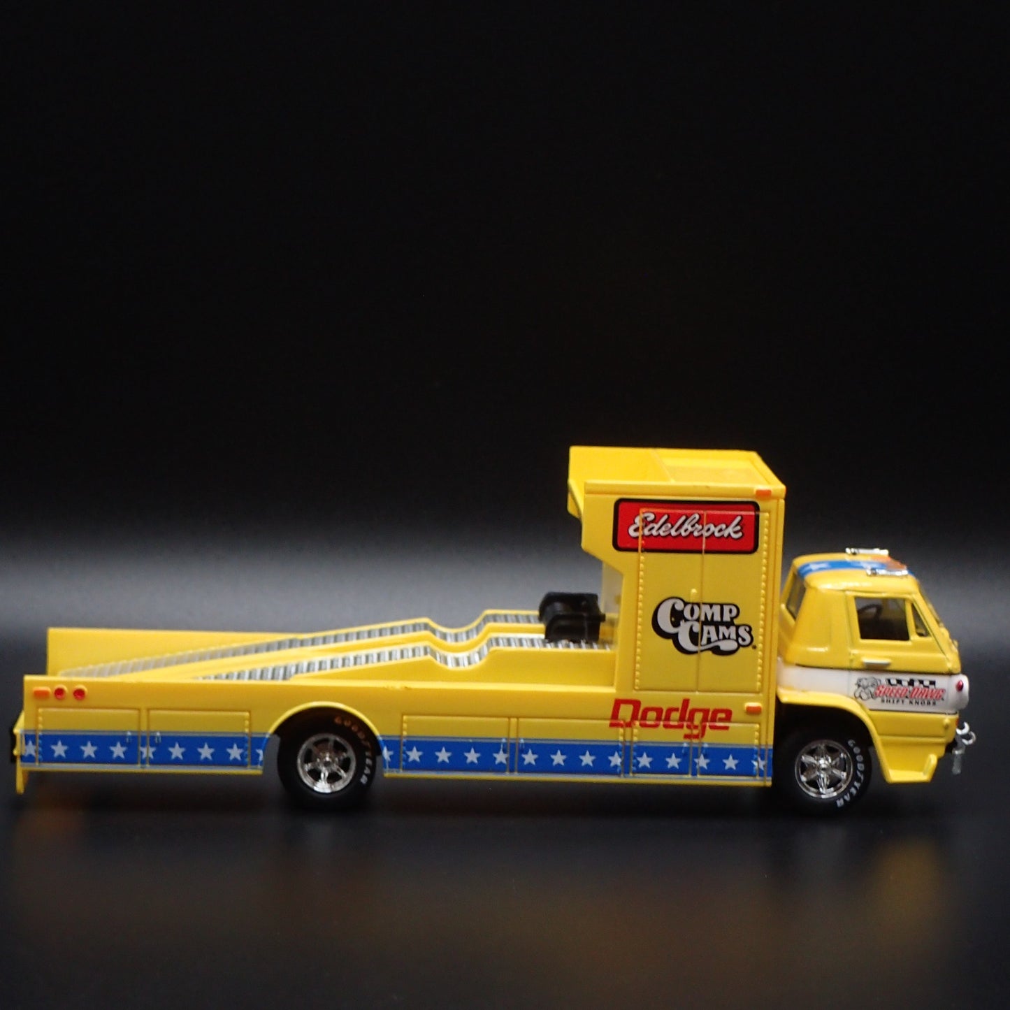 1966 66 DODGE L600 COE RAMP TRUCK HAULER EDELBROCK 1:64 SCALE DIECAST MODEL CAR