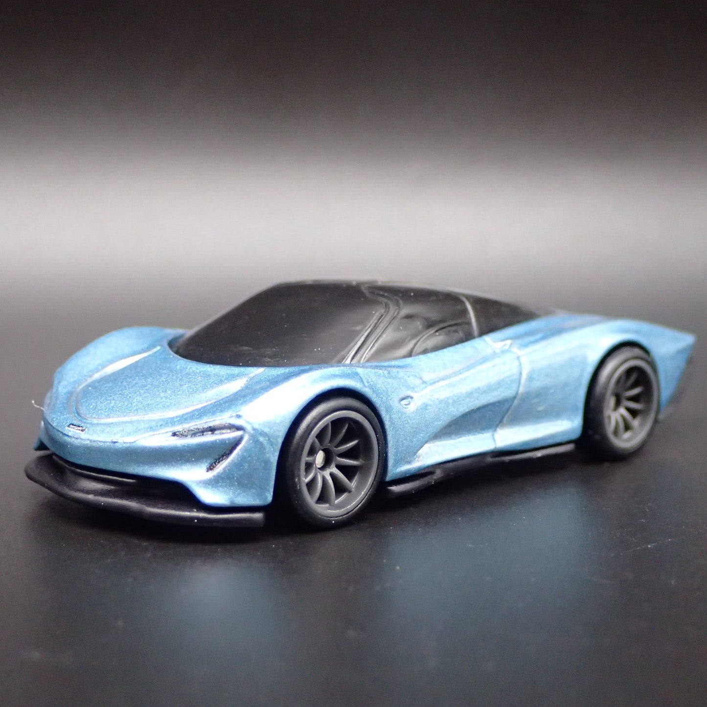2020 20 MCLAREN SPEEDTAIL SUPER CAR BLUE 1:64 SCALE DIORAMA DIECAST MODEL CAR