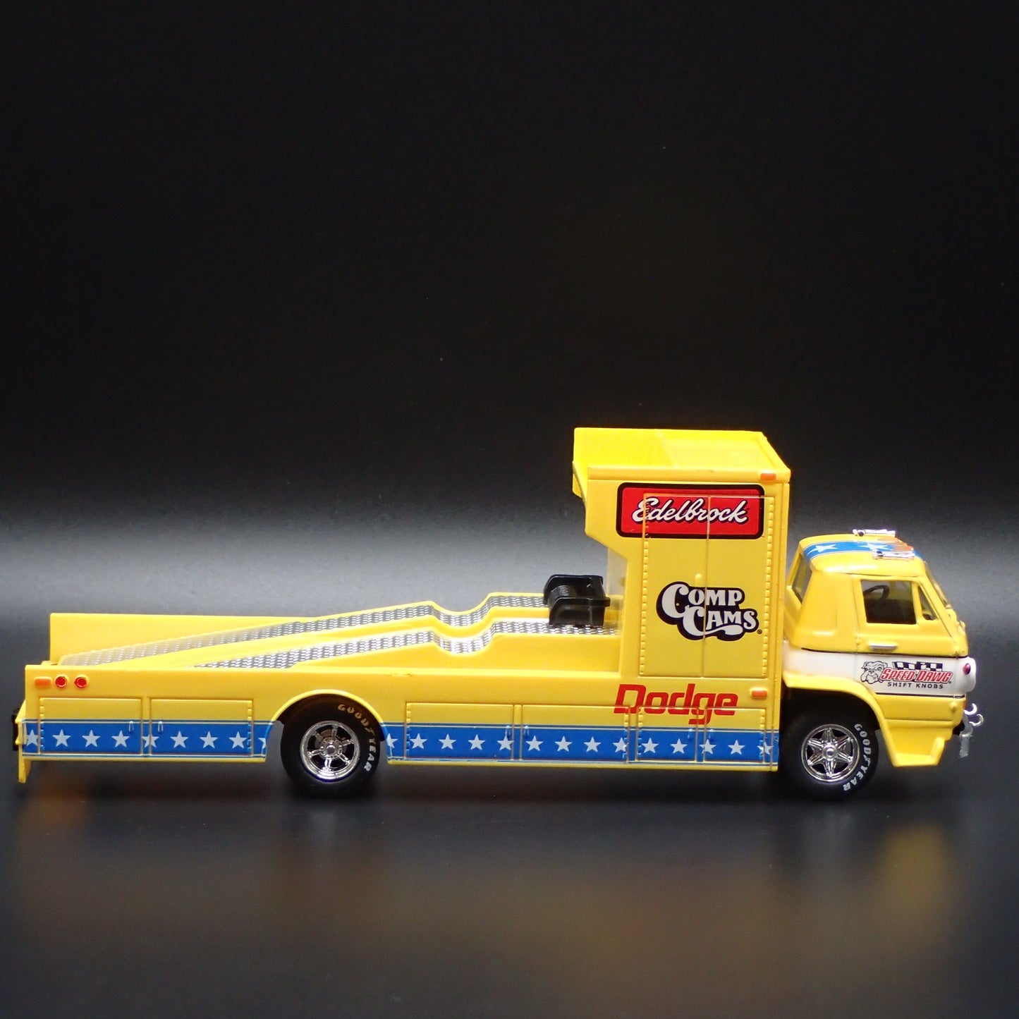 1966 66 DODGE L600 COE RAMP TRUCK HAULER EDELBROCK 1:64 SCALE DIECAST MODEL CAR