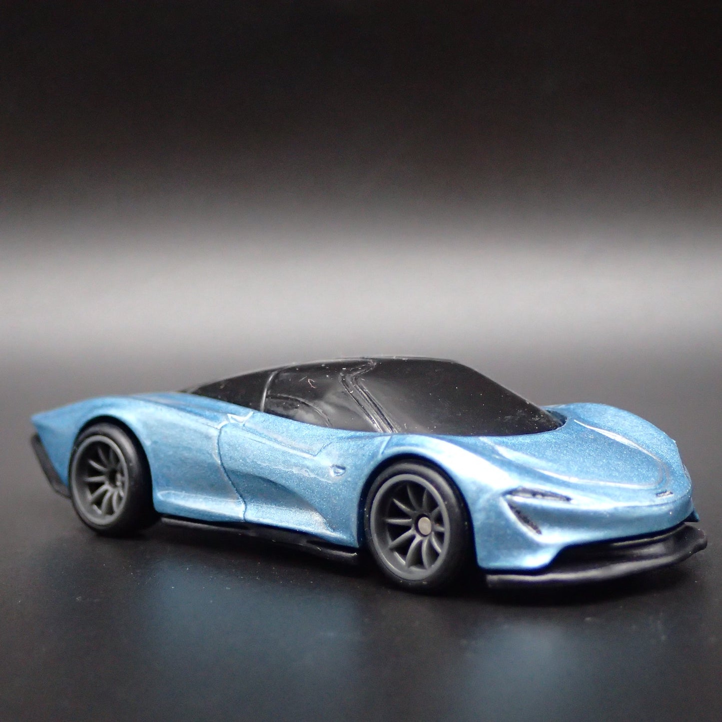 2020 20 MCLAREN SPEEDTAIL SUPER CAR BLUE 1:64 SCALE DIORAMA DIECAST MODEL CAR