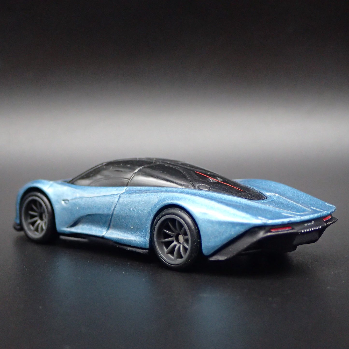2020 20 MCLAREN SPEEDTAIL SUPER CAR BLUE 1:64 SCALE DIORAMA DIECAST MODEL CAR