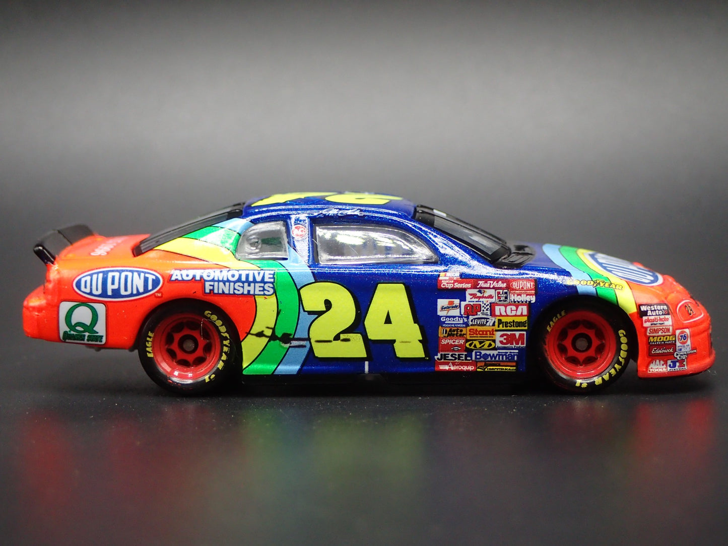 1996 CHEVY CHEVROLET MONTE CARLO JEFF GORDON NASCAR 1:64 SCALE DIECAST MODEL CAR