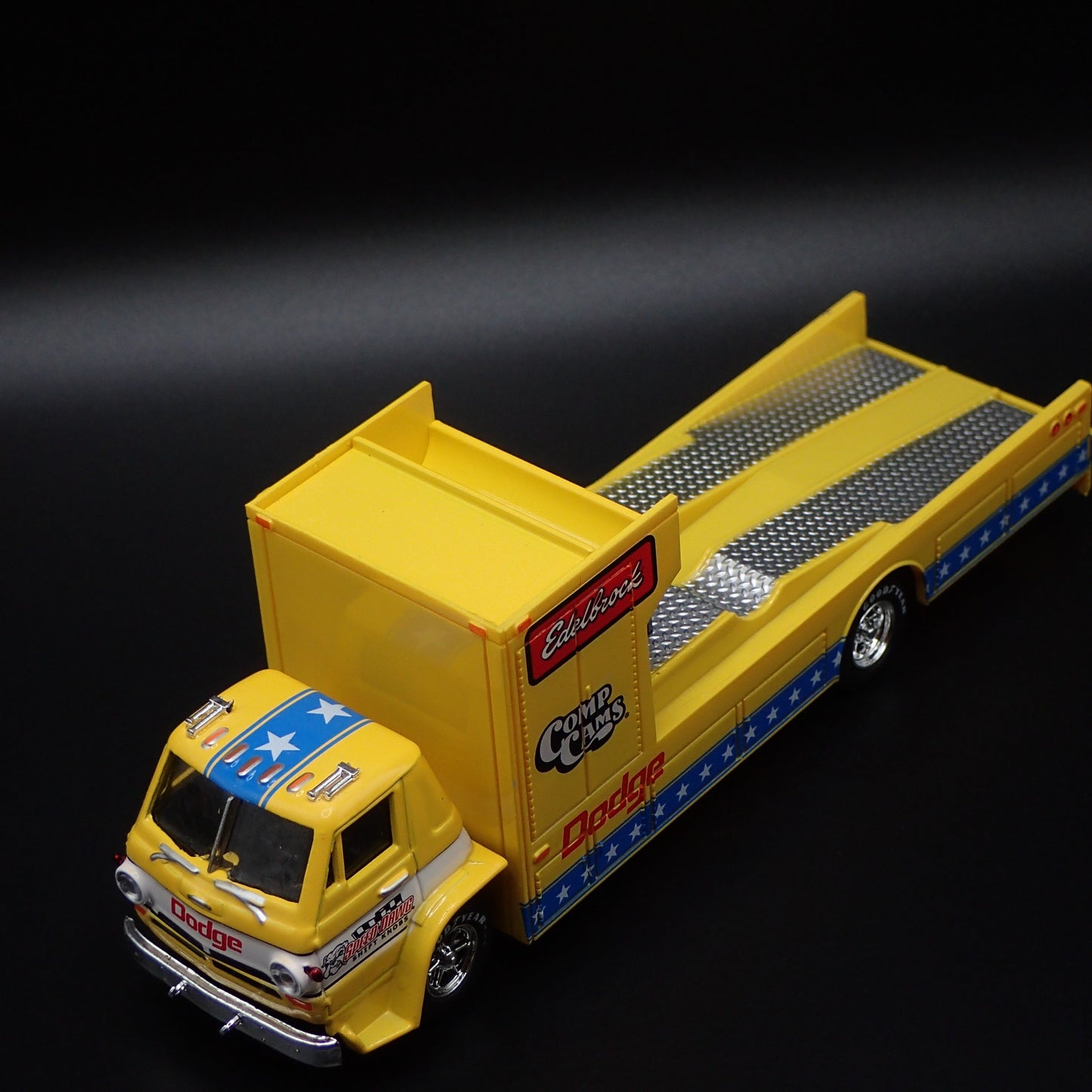 1966 66 DODGE L600 COE RAMP TRUCK HAULER EDELBROCK 1:64 SCALE DIECAST MODEL CAR