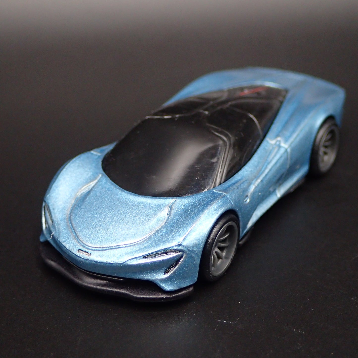 2020 20 MCLAREN SPEEDTAIL SUPER CAR BLUE 1:64 SCALE DIORAMA DIECAST MODEL CAR