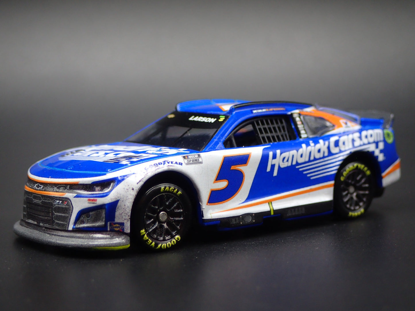 2024 CHEVY CAMARO ZL1 5 KYLE LARSON HENDRICKCARS NASCAR 1:64 DIECAST MODEL CAR