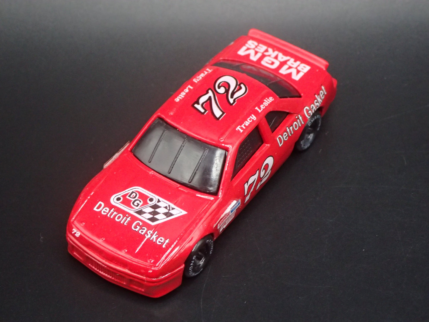 1991 91 OLDSMOBILE CUTLASS 72 TRACY LESLIE NASCAR 1:64 SCALE DIECAST MODEL CAR