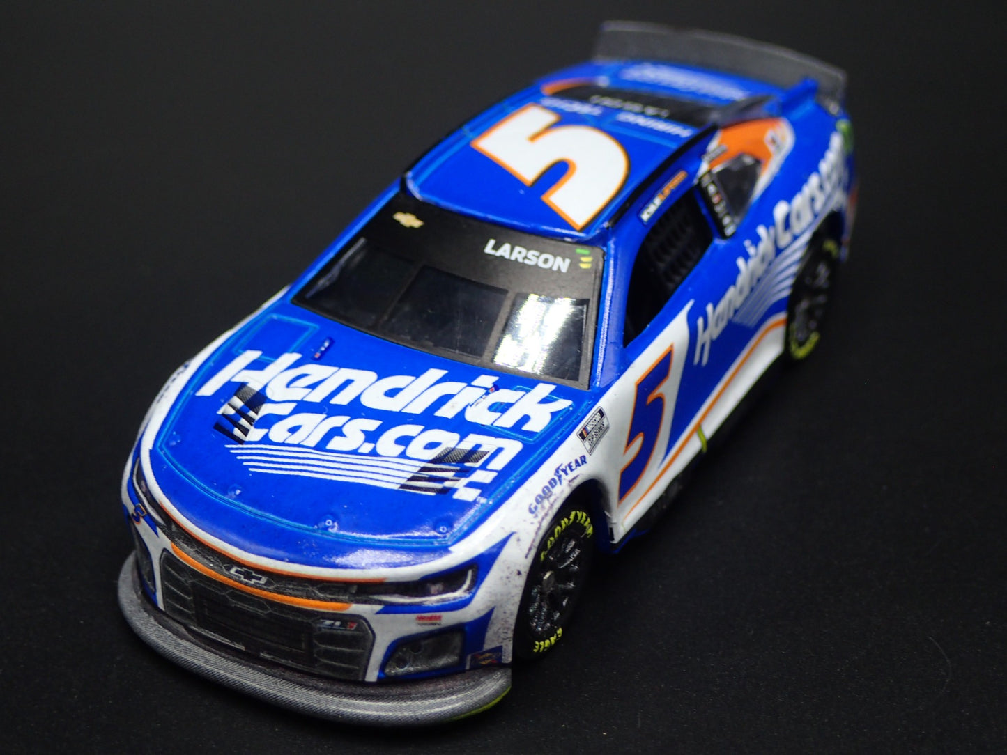 2024 CHEVY CAMARO ZL1 5 KYLE LARSON HENDRICKCARS NASCAR 1:64 DIECAST MODEL CAR