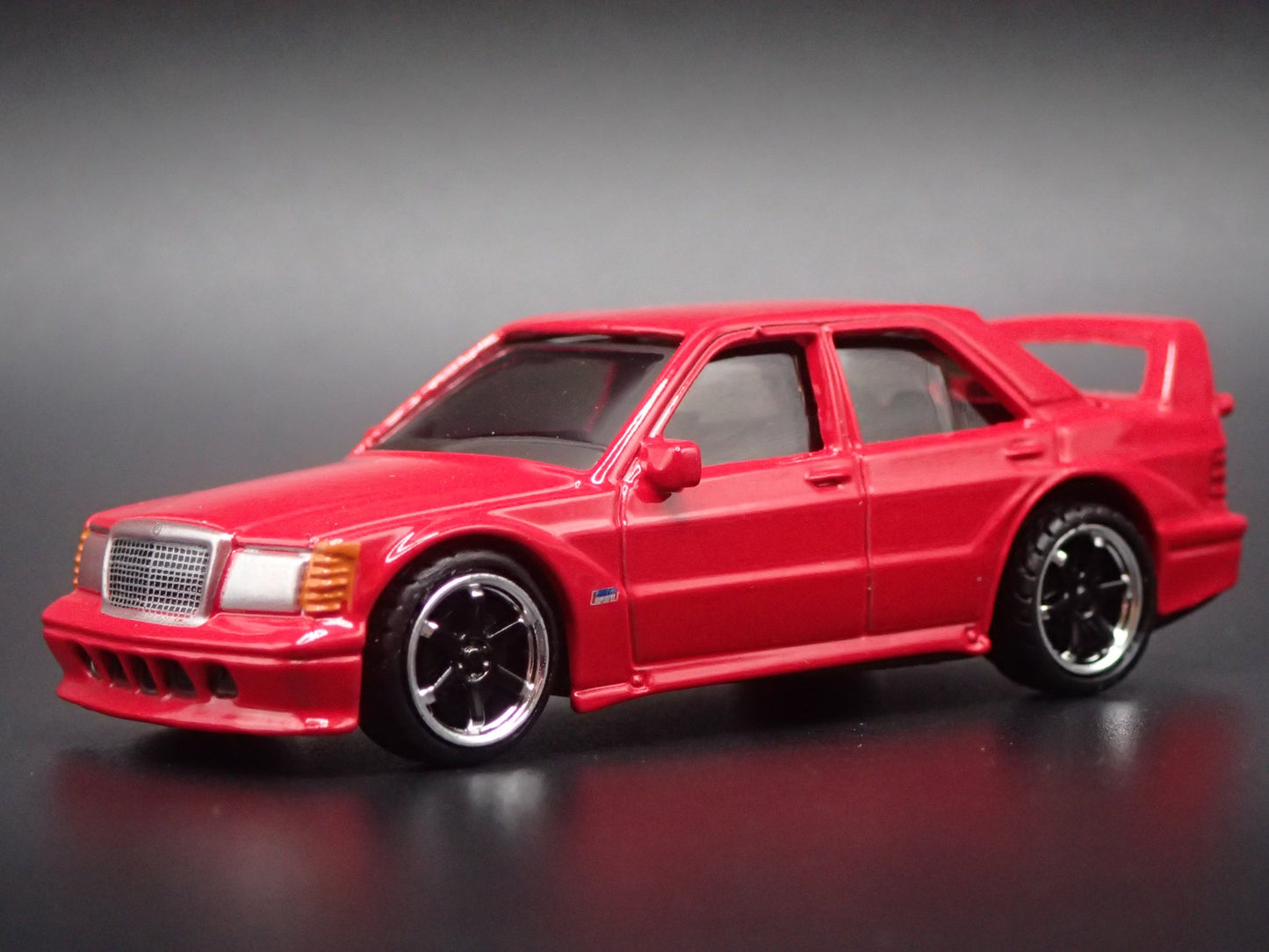 MERCEDES-BENZ 190E 2.5-16 EVOLUTION II RED 1:64 SCALE DIORAMA DIECAST MODEL CAR