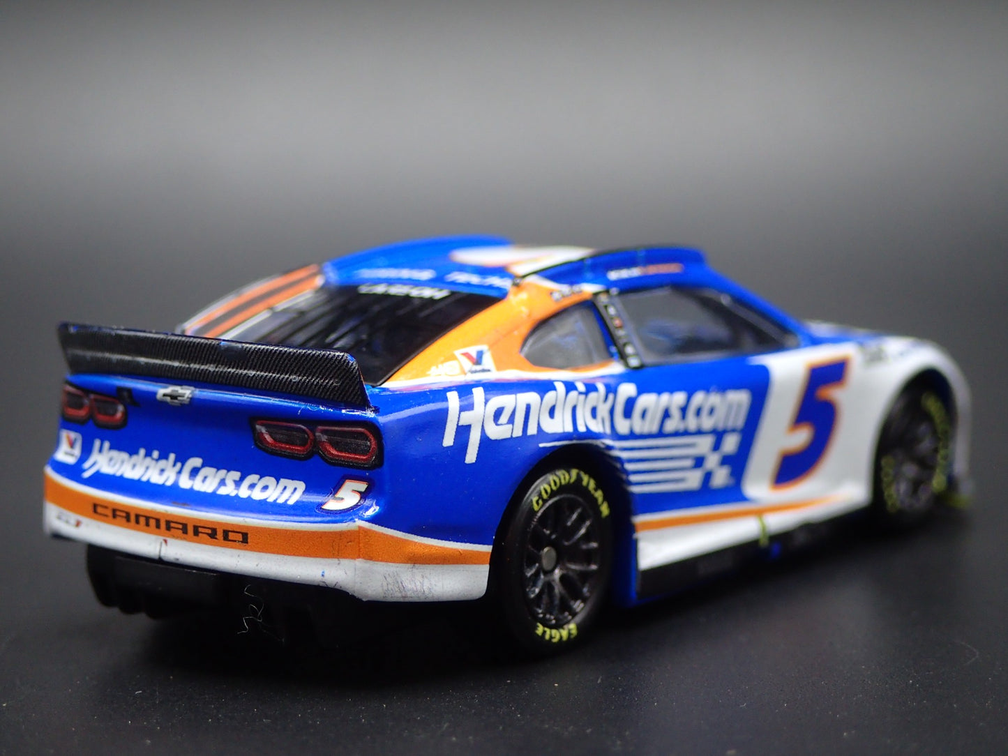 2024 CHEVY CAMARO ZL1 5 KYLE LARSON HENDRICKCARS NASCAR 1:64 DIECAST MODEL CAR