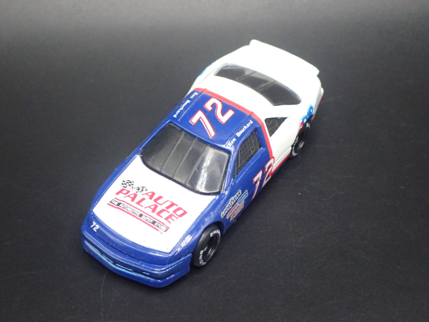 1991 91 PONTIAC GRAND PRIX 72 KEN BOUCHARD NASCAR 1:64 SCALE DIECAST MODEL CAR