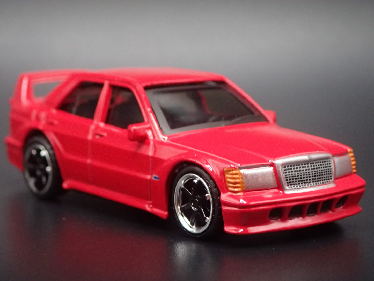 MERCEDES-BENZ 190E 2.5-16 EVOLUTION II RED 1:64 SCALE DIORAMA DIECAST MODEL CAR