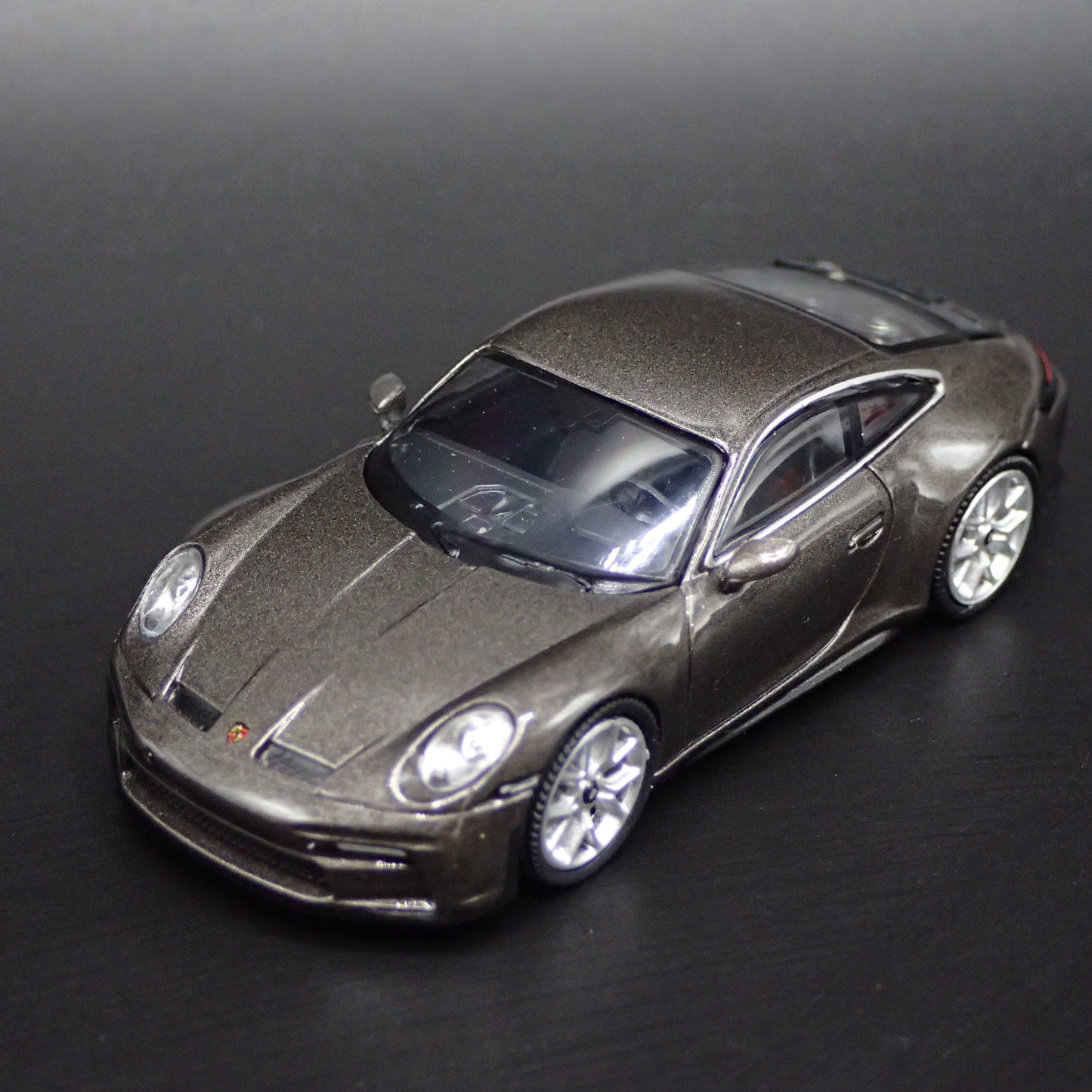 2018-2025 PORSCHE 911 GT3 TOURING 992 GRAY 1:64 SCALE DIORAMA DIECAST MODEL CAR