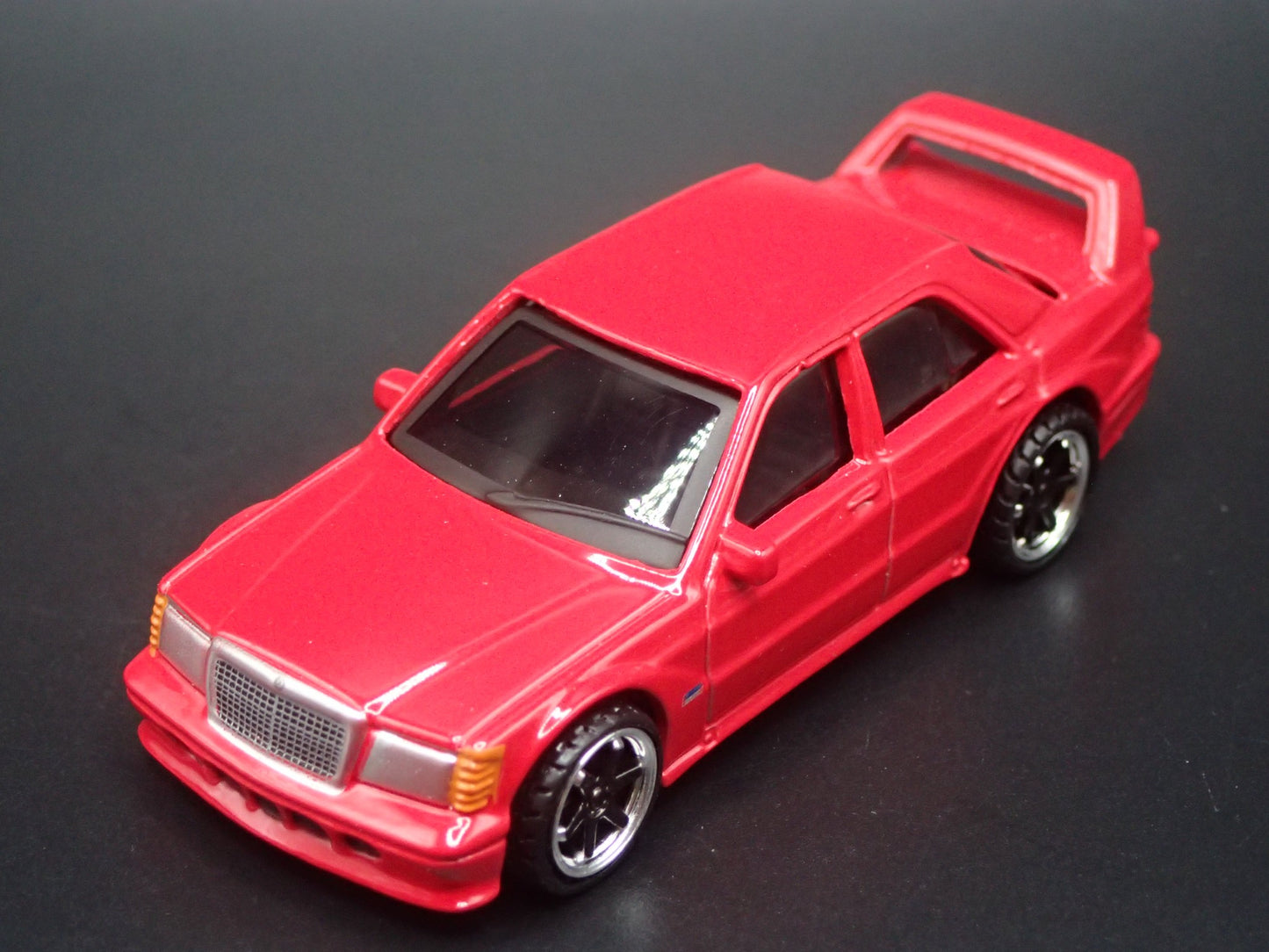 MERCEDES-BENZ 190E 2.5-16 EVOLUTION II RED 1:64 SCALE DIORAMA DIECAST MODEL CAR
