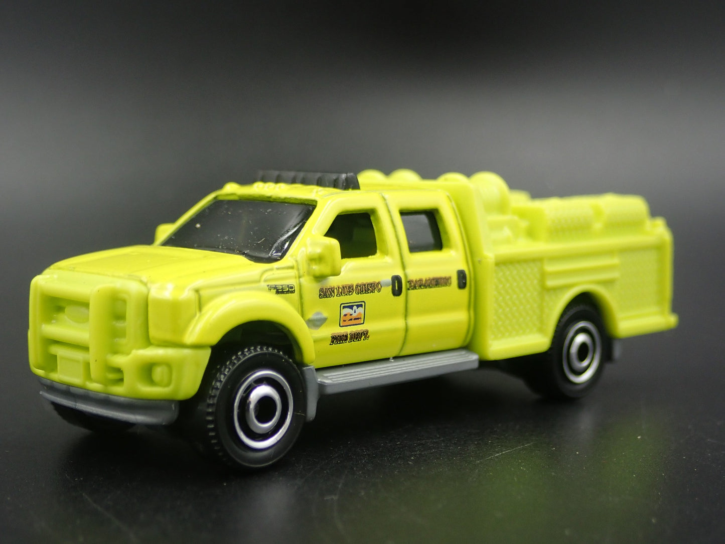 FORD F550 SUPER DUTY FIRE TRUCK SAN LUIS OBISPO CA 1:64 SCALE DIECAST MODEL CAR