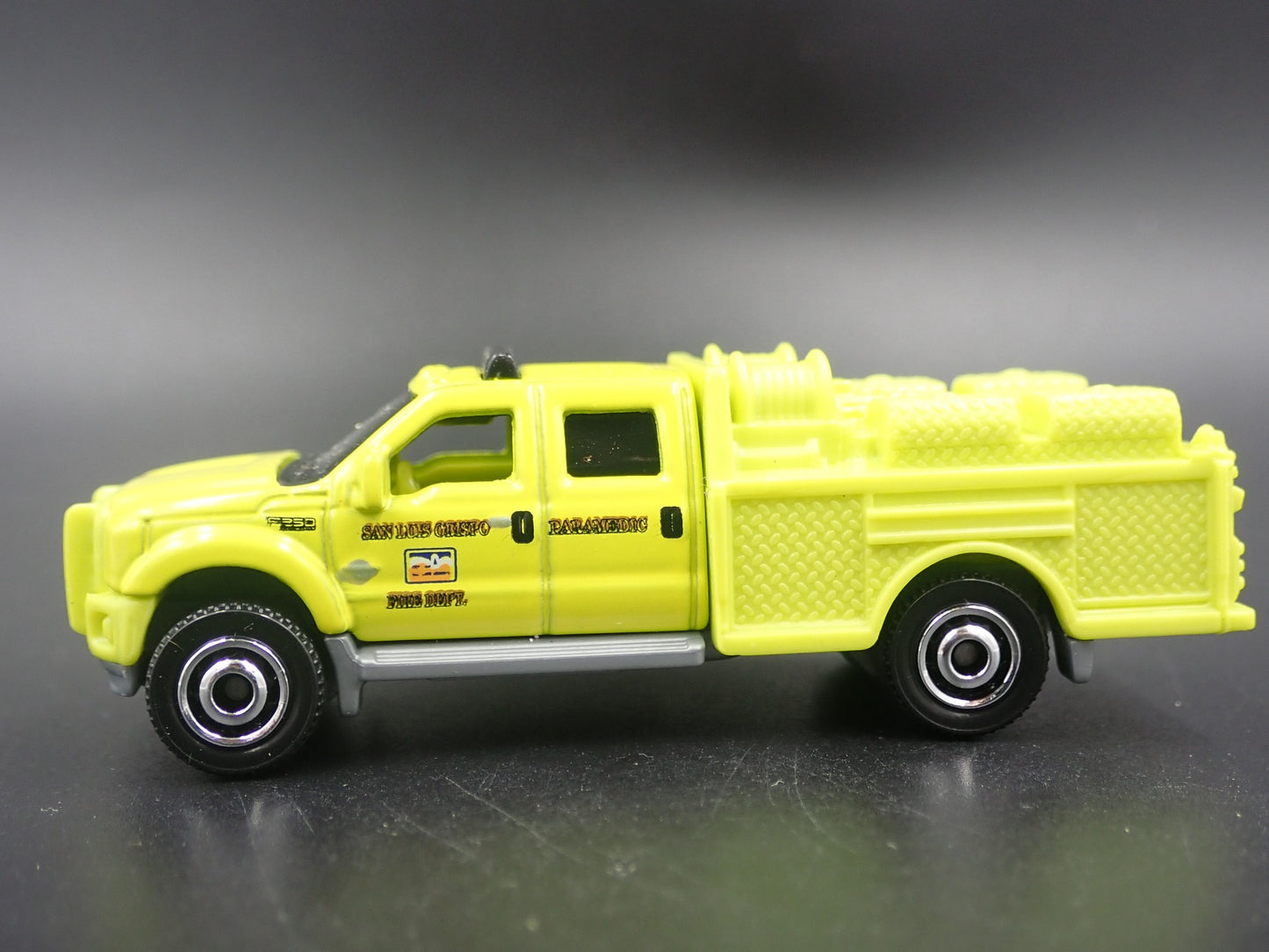 FORD F550 SUPER DUTY FIRE TRUCK SAN LUIS OBISPO CA 1:64 SCALE DIECAST MODEL CAR