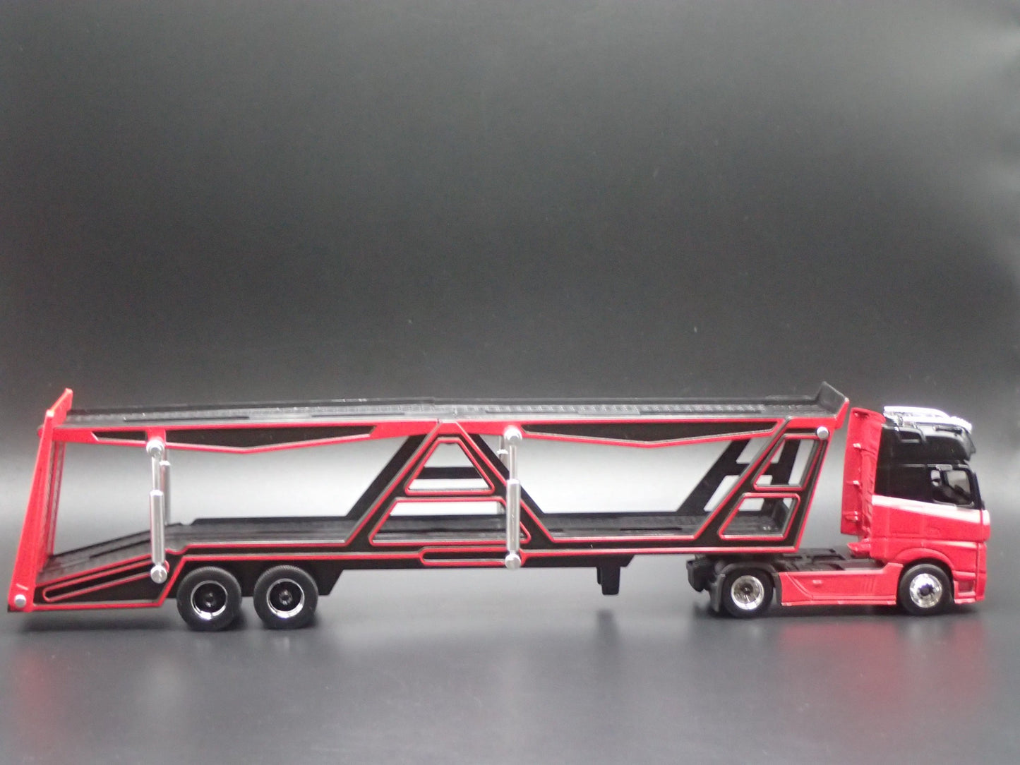 MERCEDES BENZ ACTROS 1851 & CAR TRANSPORTER HAULER TRAILER 1:64 SCALE MODEL SET