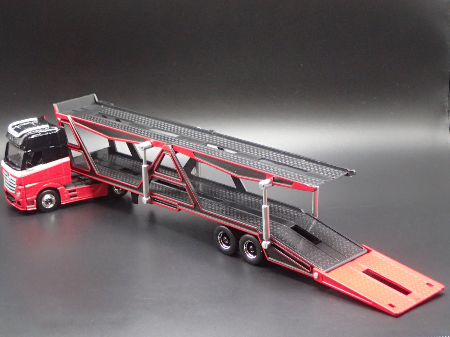 MERCEDES BENZ ACTROS 1851 & CAR TRANSPORTER HAULER TRAILER 1:64 SCALE MODEL SET