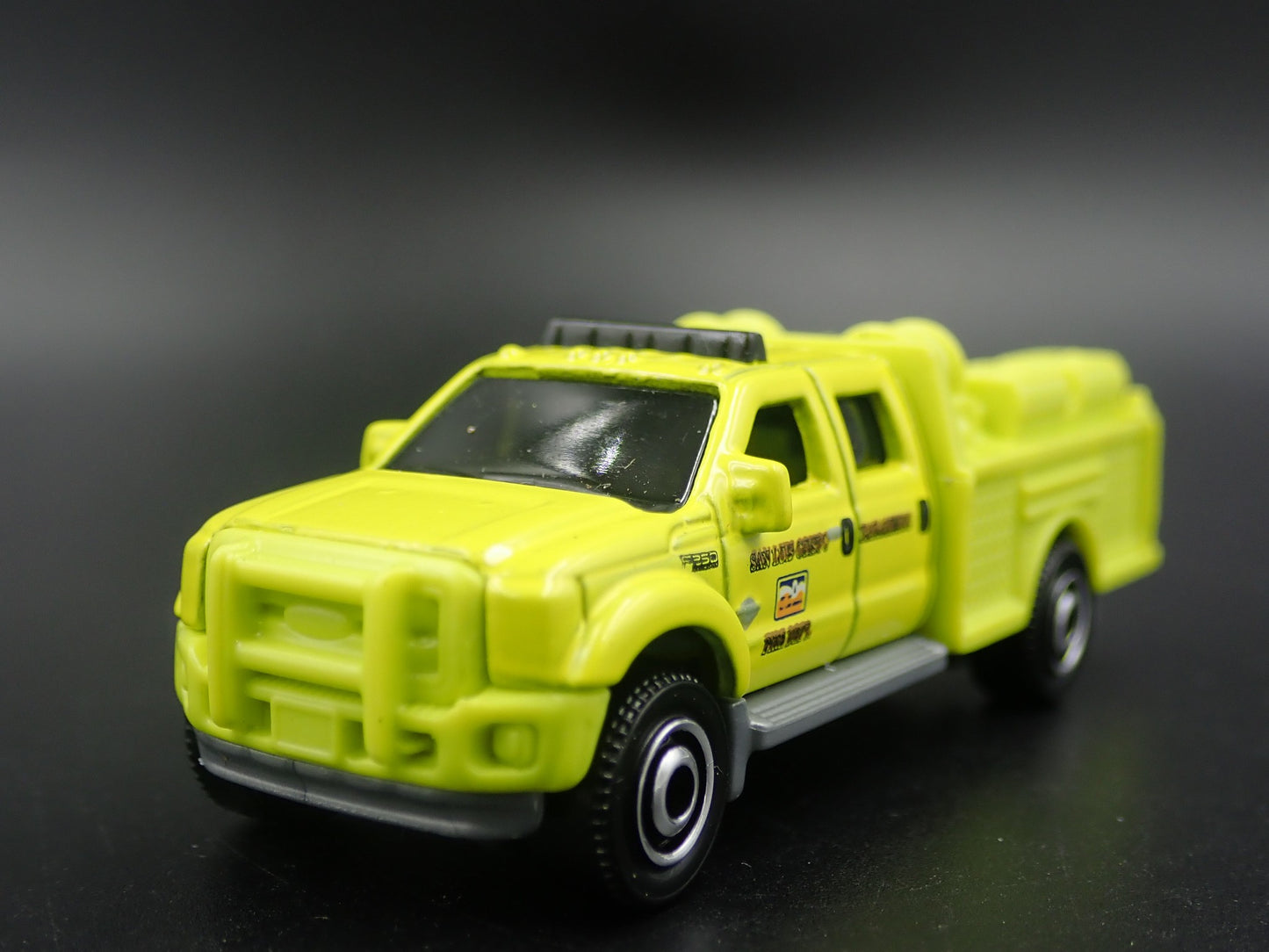 FORD F550 SUPER DUTY FIRE TRUCK SAN LUIS OBISPO CA 1:64 SCALE DIECAST MODEL CAR