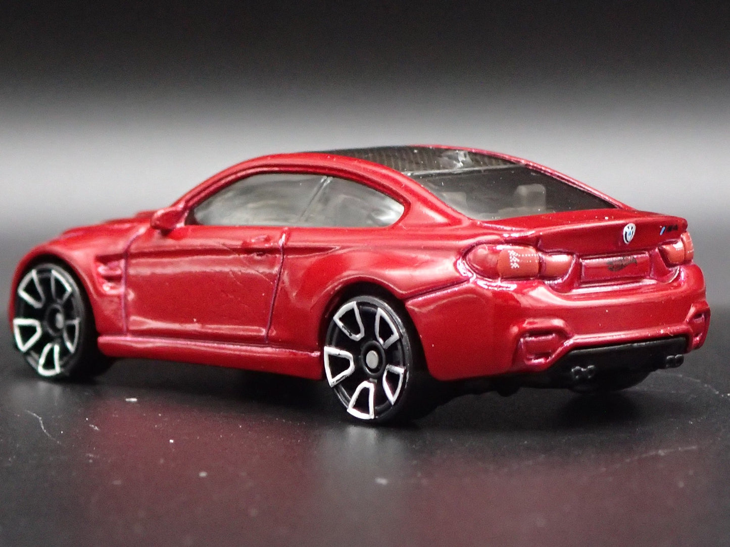 2014-2020 BMW M4 F82 COUPE RED 1:64 SCALE COLLECTIBLE DIORAMA DIECAST MODEL CAR