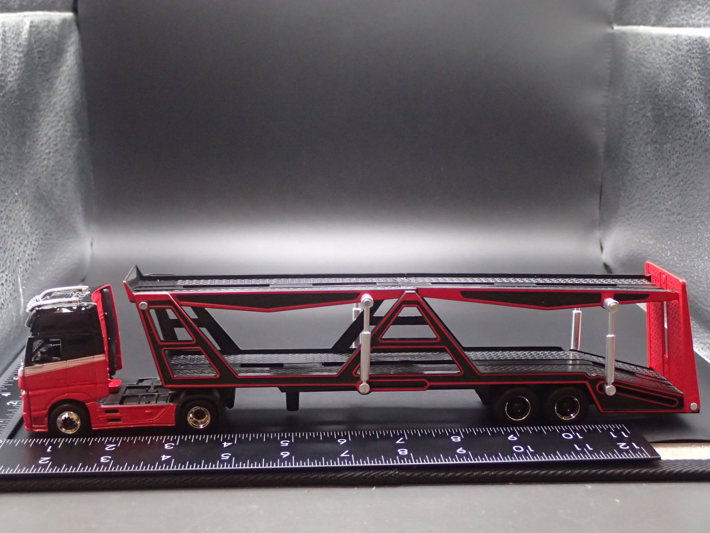 MERCEDES BENZ ACTROS 1851 & CAR TRANSPORTER HAULER TRAILER 1:64 SCALE MODEL SET