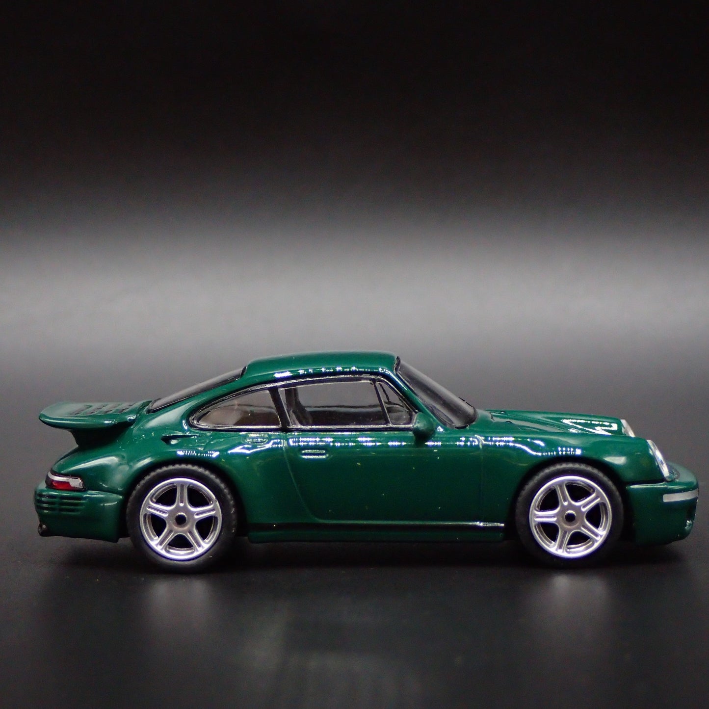 1987-1996 PORSCHE 911 CARRERA  RUF CTR ANNVERSARY 1:64 SCALE DIECAST MODEL CAR
