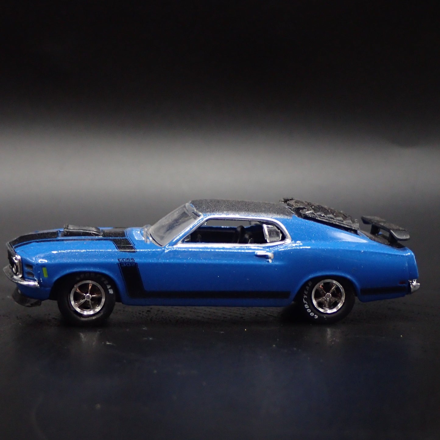 1970 70 FORD MUSTANG FASTBACK BOSS 302 PROJECT CAR 1/64 SCALE DIECAST MODEL CAR