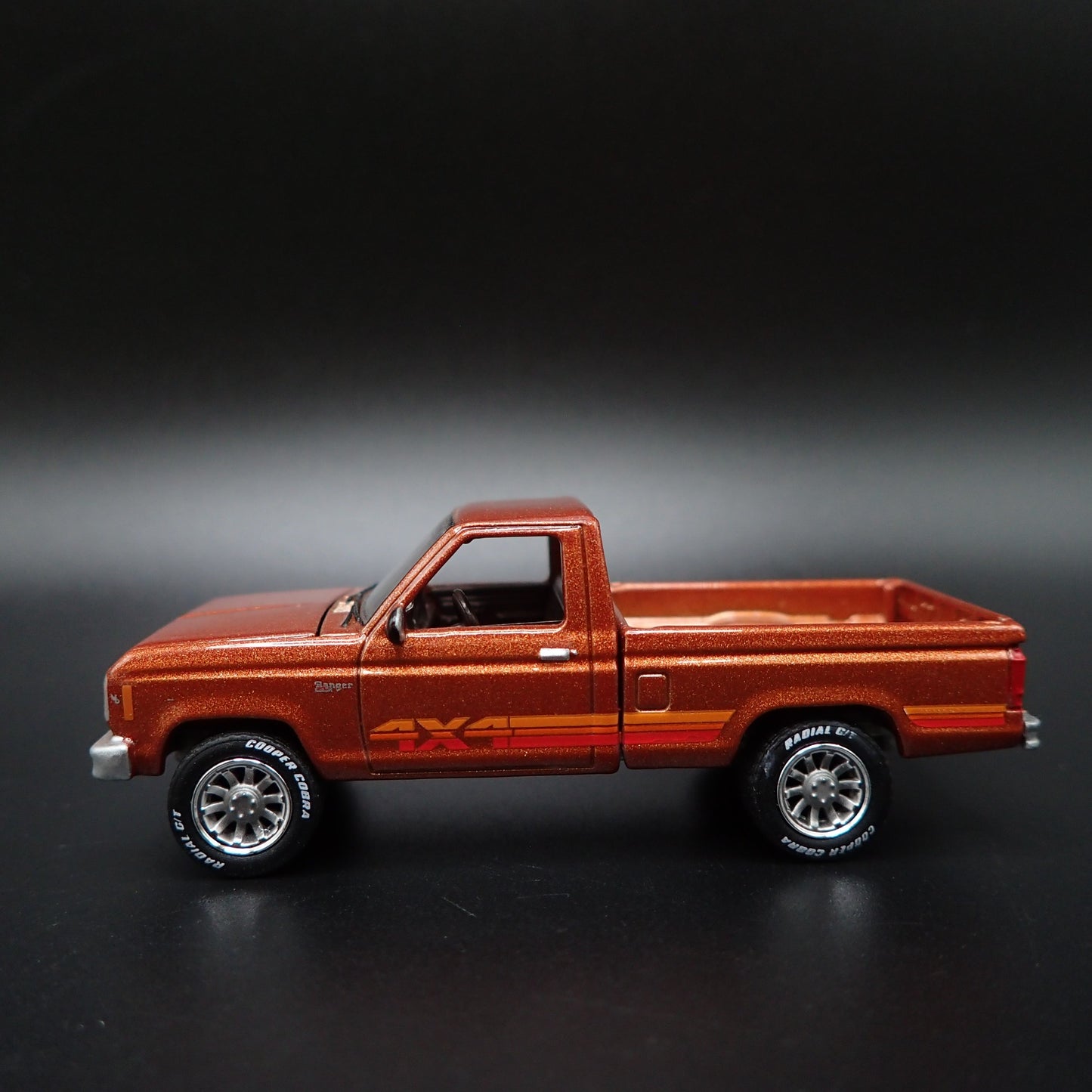 1985 85 FORD RANGER XL PICKUP TRUCK COPPER 1:64 SCALE DIORAMA DIECAST MODEL CAR