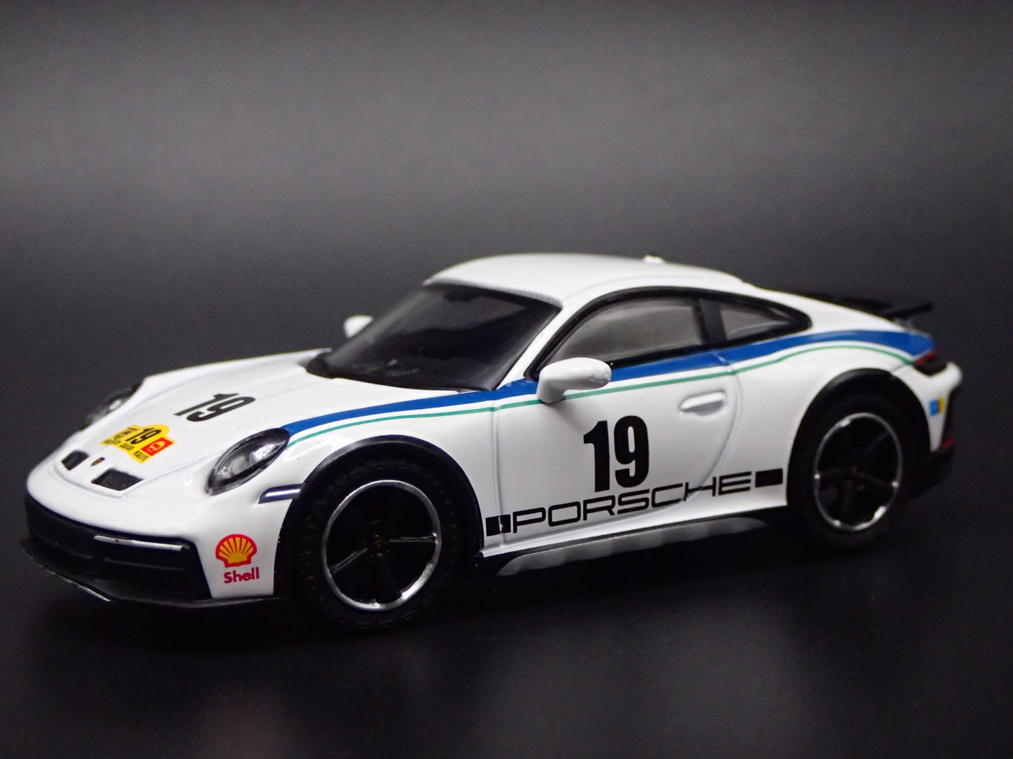 PORSCHE 911 DAKAR RALLYE OFF ROAD WHITE 1/64 SCALE COLLECTIBLE DIECAST MODEL CAR