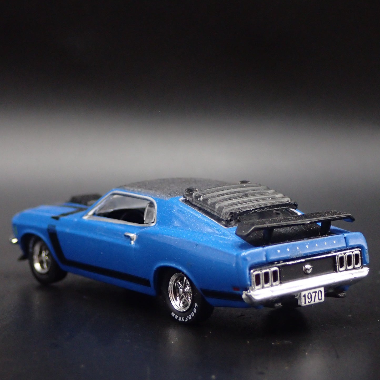1970 70 FORD MUSTANG FASTBACK BOSS 302 PROJECT CAR 1/64 SCALE DIECAST MODEL CAR