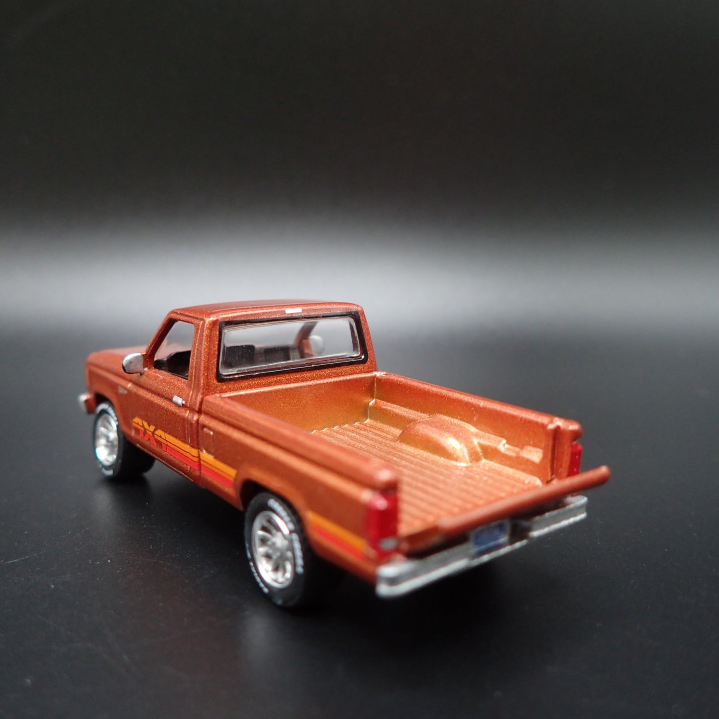 1985 85 FORD RANGER XL PICKUP TRUCK COPPER 1:64 SCALE DIORAMA DIECAST MODEL CAR