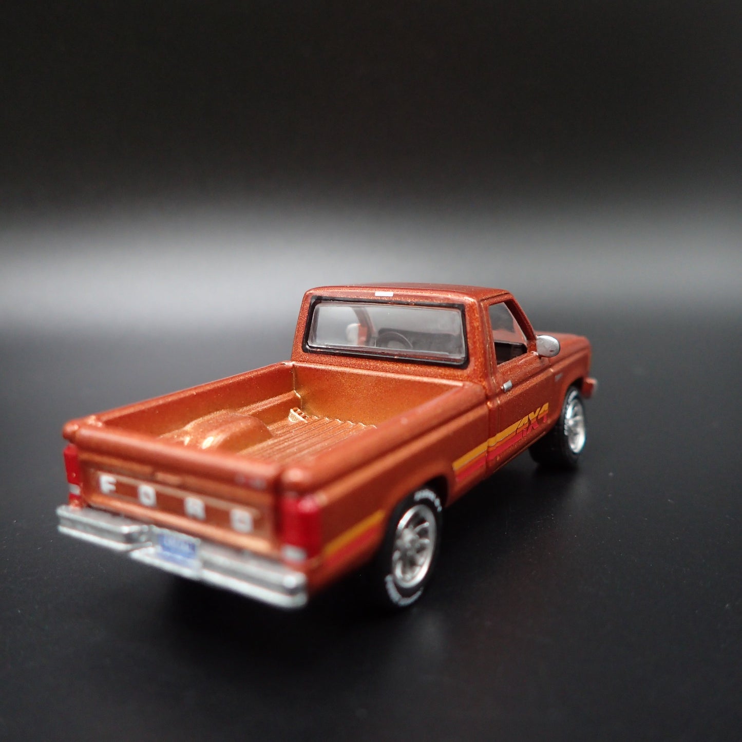 1985 85 FORD RANGER XL PICKUP TRUCK COPPER 1:64 SCALE DIORAMA DIECAST MODEL CAR