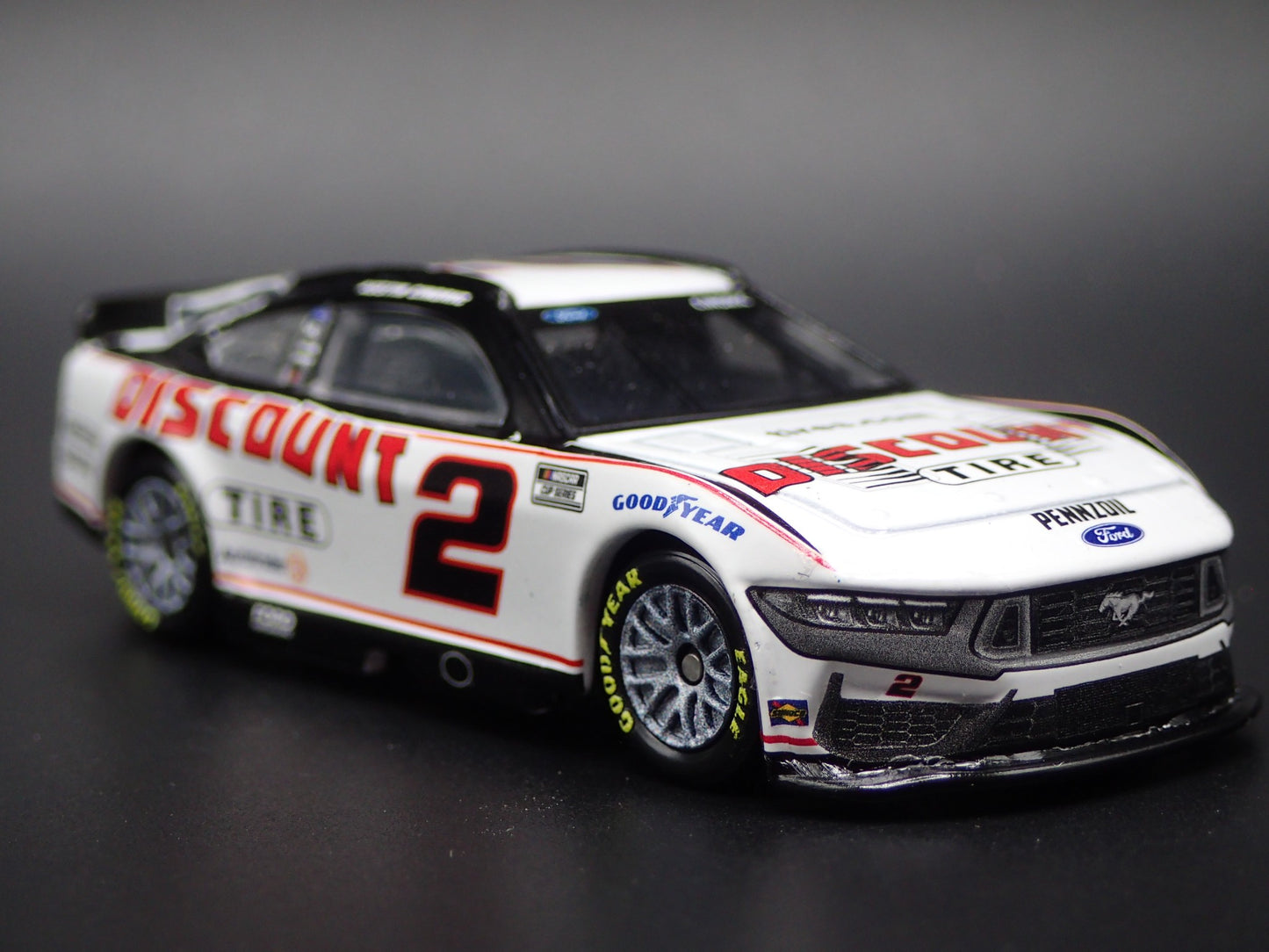2025 FORD MUSTANG #2 AUSTIN CINDRIC DISCOUNT TIRE NASCAR 1:64 SCALE DIECAST CAR