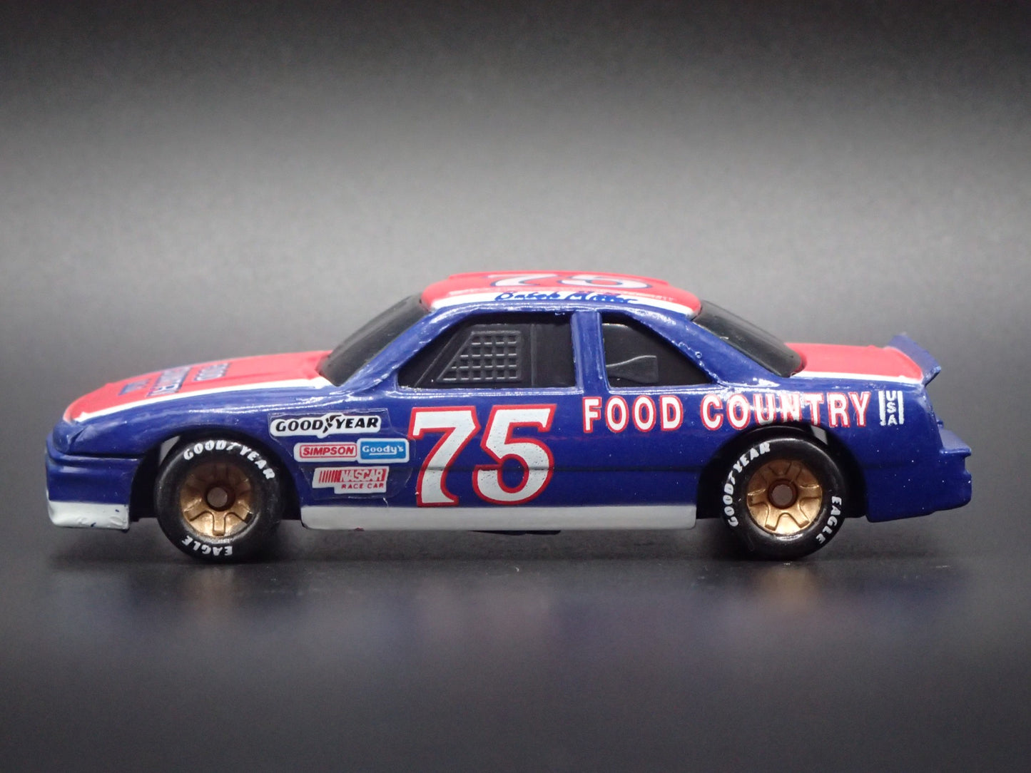 1992 92 OLDSMOBILE CUTLASS 75 BUTCH MILLER NASCAR 1:64 SCALE DIECAST MODEL CAR