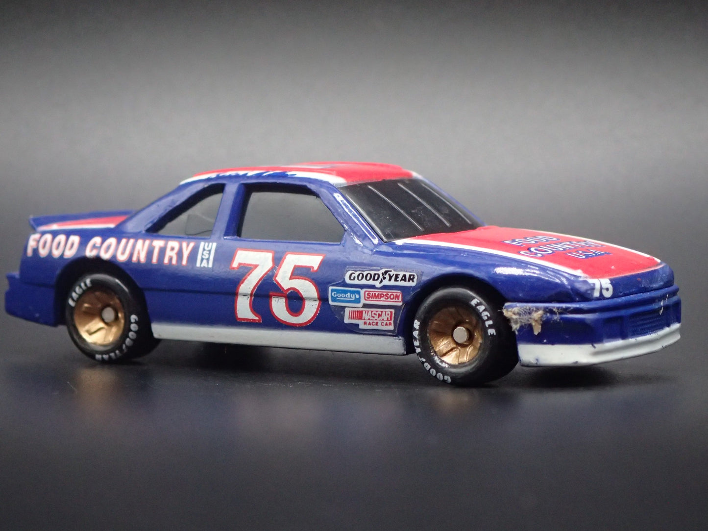 1992 92 OLDSMOBILE CUTLASS 75 BUTCH MILLER NASCAR 1:64 SCALE DIECAST MODEL CAR