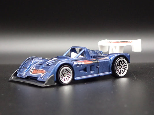 1995-2000 RILEY & SCOTT MK III RACE CAR 1:64 SCALE DIORAMA DIECAST MODEL CAR