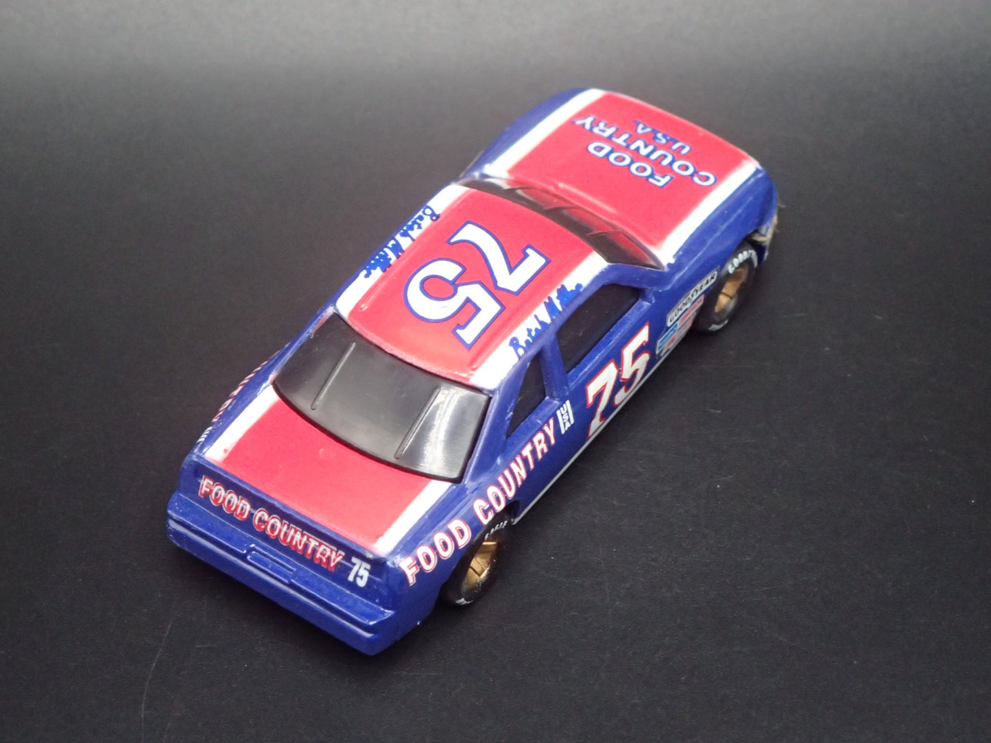 1992 92 OLDSMOBILE CUTLASS 75 BUTCH MILLER NASCAR 1:64 SCALE DIECAST MODEL CAR