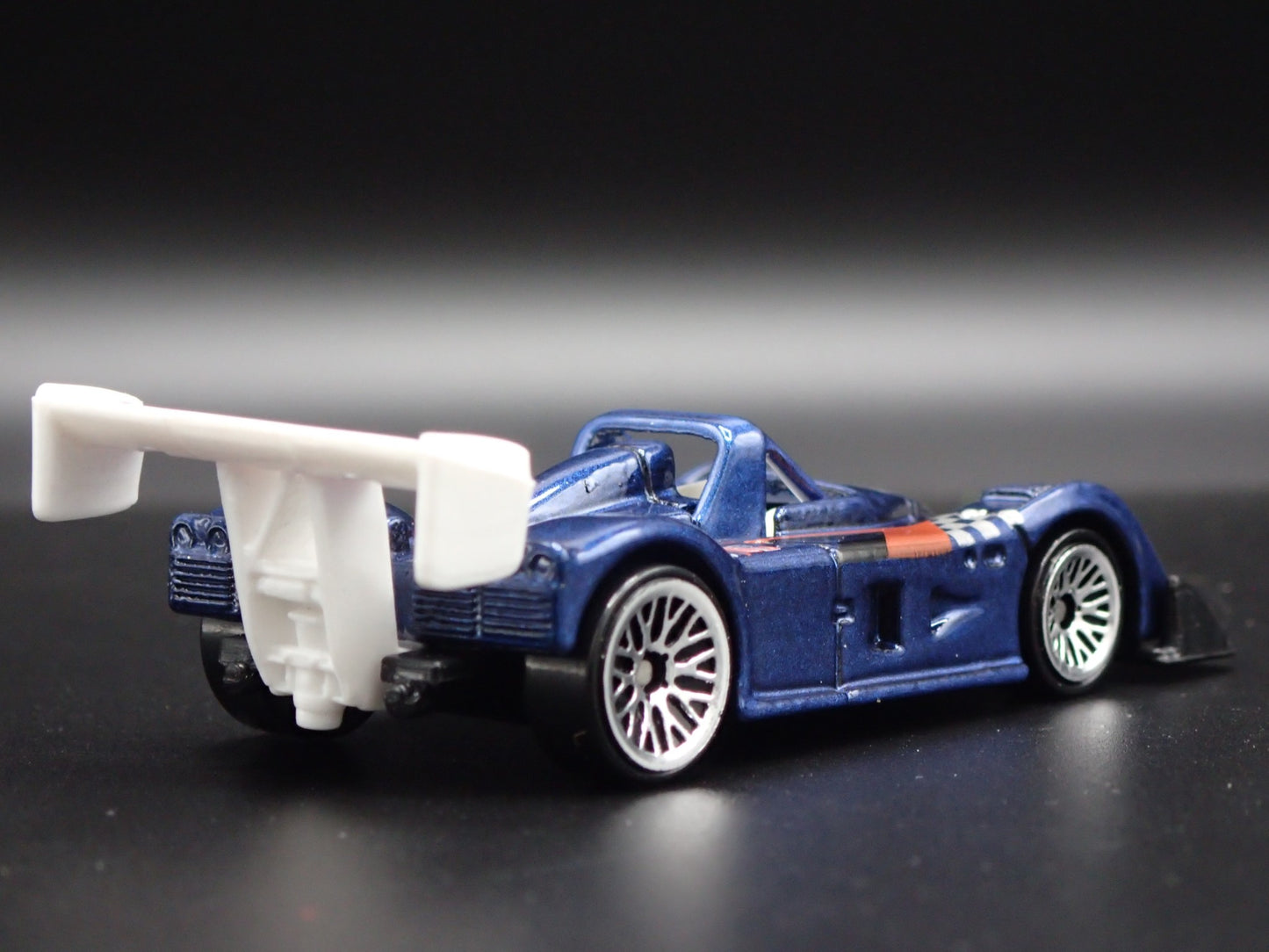 1995-2000 RILEY & SCOTT MK III RACE CAR 1:64 SCALE DIORAMA DIECAST MODEL CAR
