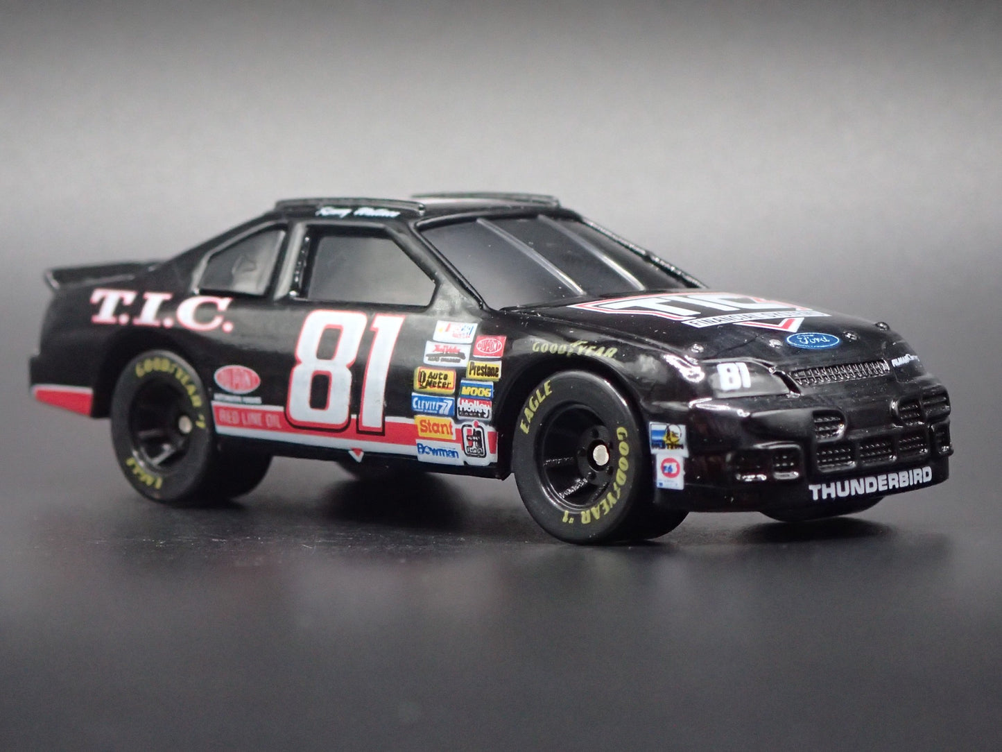 1995 FORD THUNDERBIRD 81 KENNY WALLACE TIC NASCAR 1:64 SCALE DIECAST MODEL CAR