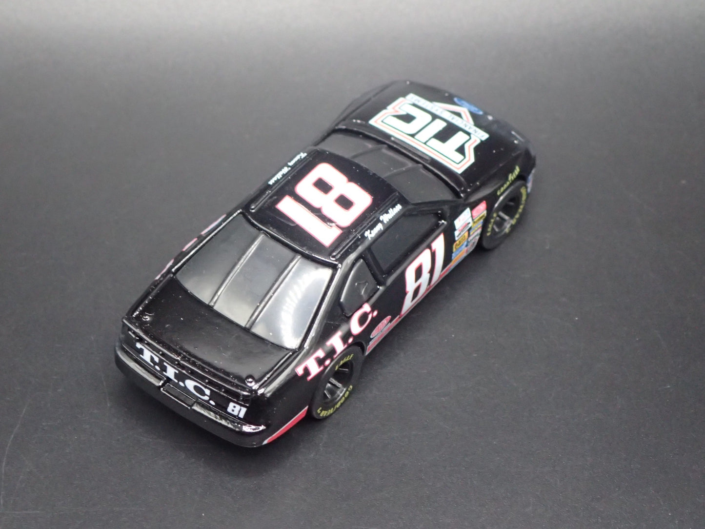 1995 FORD THUNDERBIRD 81 KENNY WALLACE TIC NASCAR 1:64 SCALE DIECAST MODEL CAR