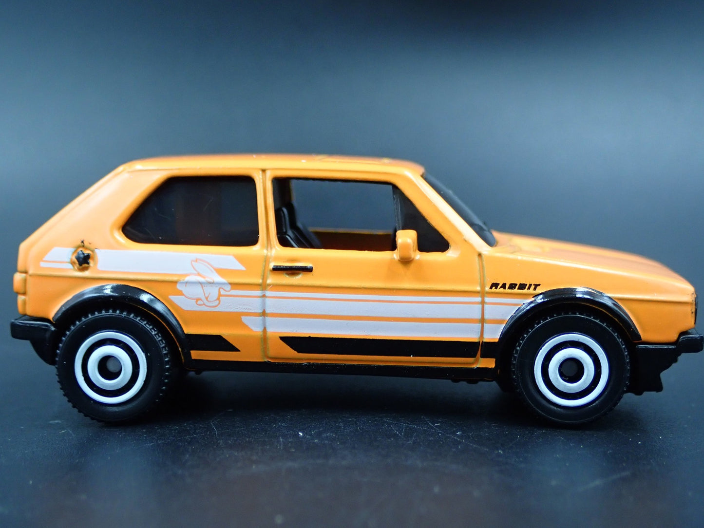 1974-1983 VW VOLKSWAGEN GOLF MK1 ORANGE 1:64 SCALE DIORAMA DIECAST MODEL CAR